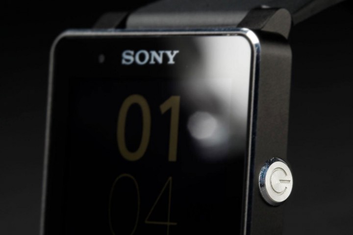 sony-smartwatch-2-power-button.jpg