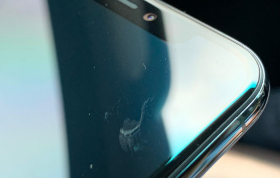 Владельцы iPhone 11 жалуются на трещины в дисплее, появляющиеся из ниоткуда