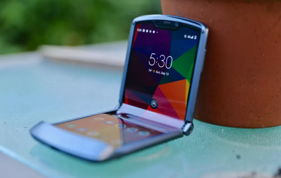 Motorola Razr (2020) становится самым дешевым складным смартфоном