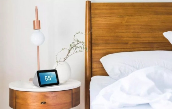 Lenovo выпустил умный будильник с Google Assistant