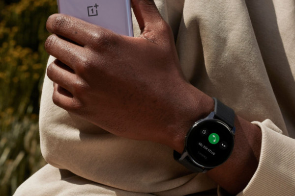 Представлены OnePlus Watch: много спортивных функций и отличная автономность