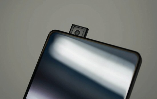 Essential Phone 2 может получить выезжающую камеру как у Vivo Apex