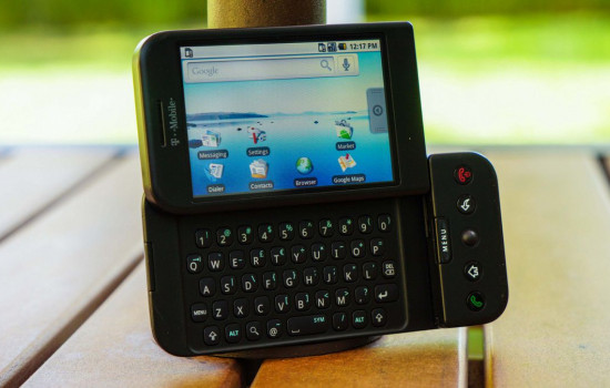 HTC планирует возродить свои старые смартфоны