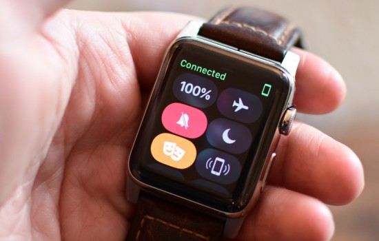 Apple Watch получает режим «Театр» и тесную интеграцию с Siri